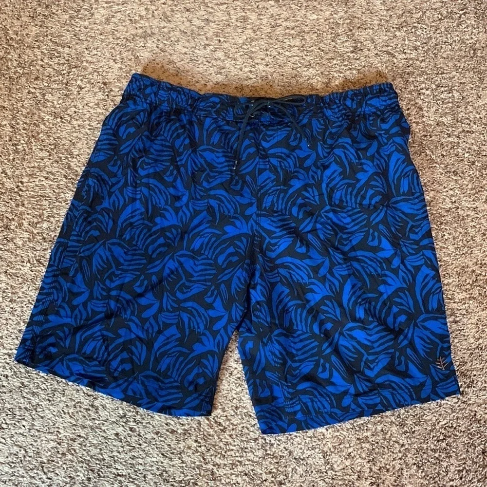 Coolibar Island swim trunks Blue and black print Size XXL UPF 50+